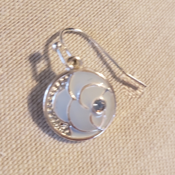 Set- Floral Enamel Pendant & Earrings - Picture 6 of 9